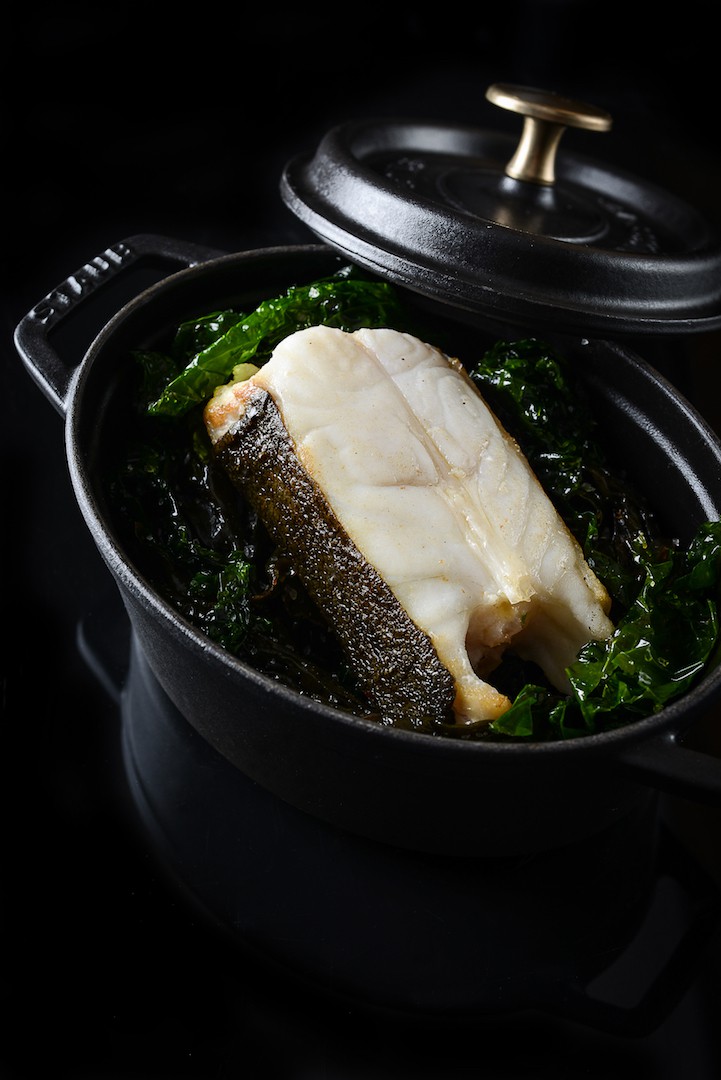 TURBOT DE LIGNE cuit en cocotte aux algues - blanquette de légumes verts et coquillages