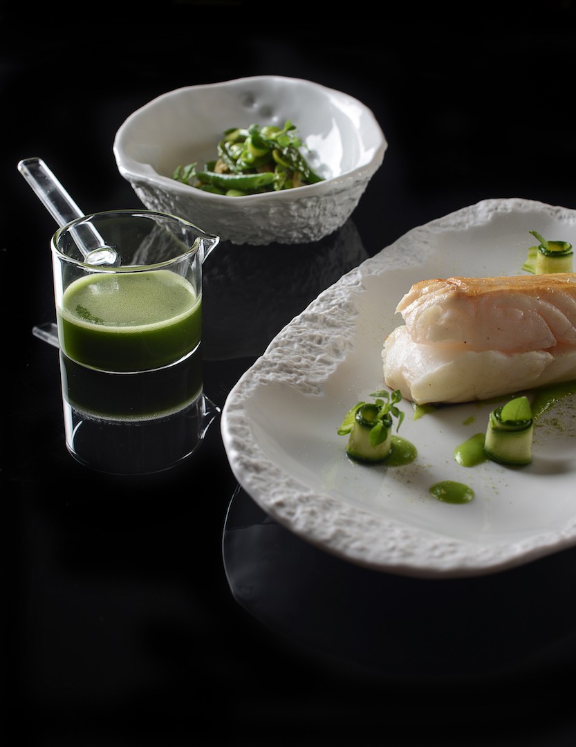 TURBOT DE LIGNE cuit en cocotte aux algues - blanquette de légumes verts et coquillages