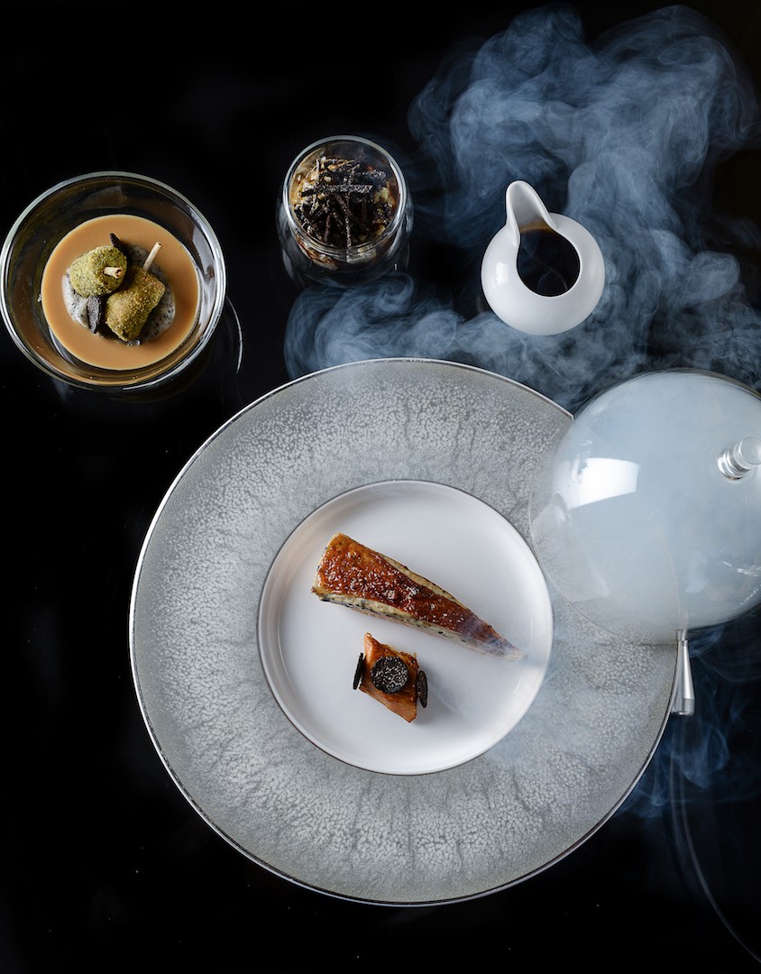 POULETTE de la Cour d'Armoise - suprême truffé sous la peau - cuisse en boudin truffé - risotto de crozets - jus de truffe